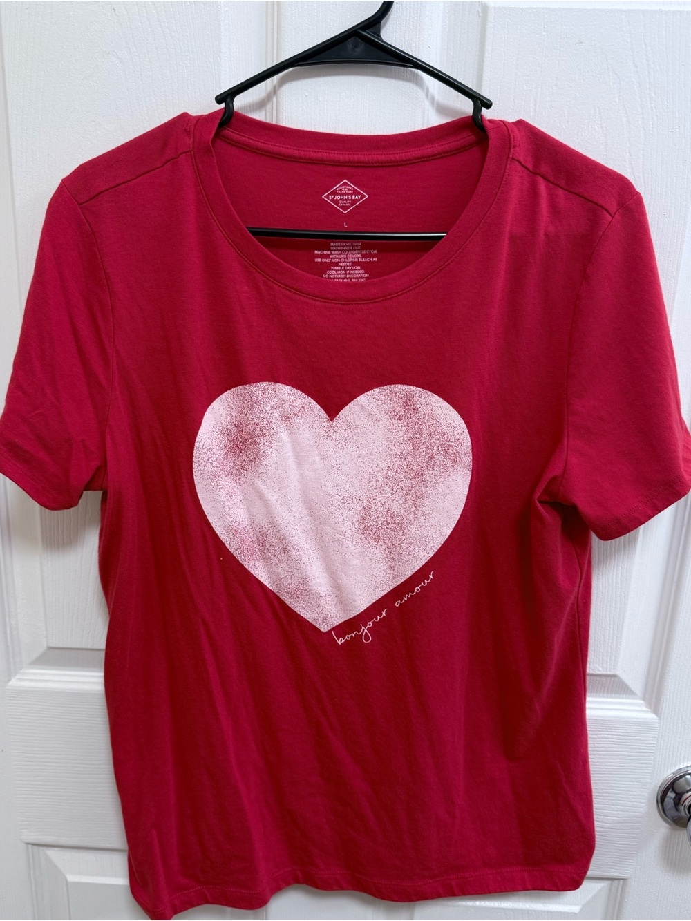 St. John's Bay Red Short Sleeve Tee with White Heart, Size Large